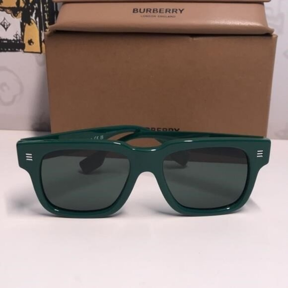New Authentic Burberry BE4394 4059/71 Sunglasses - Picture 3 of 13